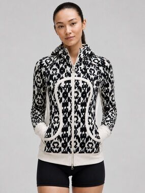Lululemon Scuba Hoodie Black White Ikat Print – Women’s XS/S
